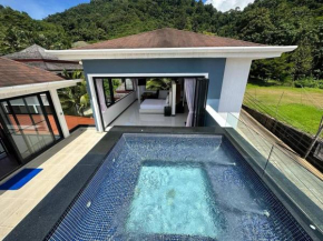 Cyrille Villa Luxury 4 Bedrooms Holiday Home